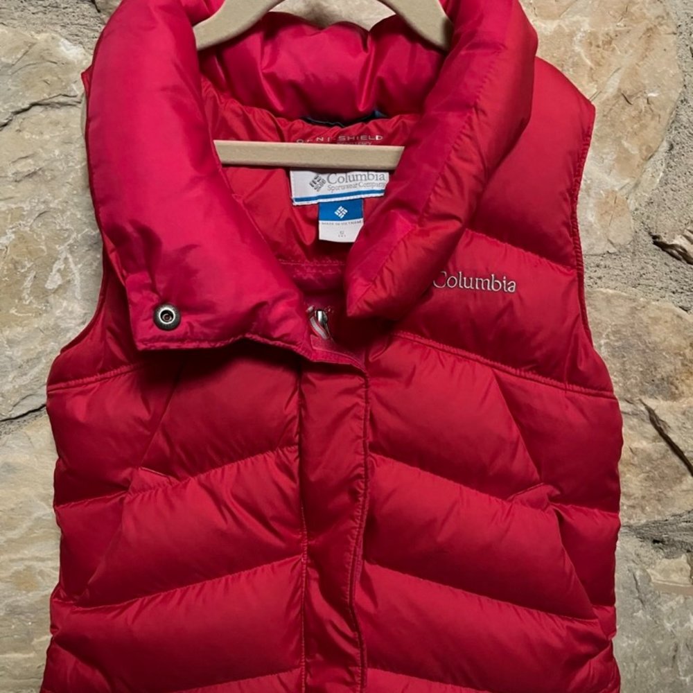Columbia Pink puffer pink vest, kids size S (8)
